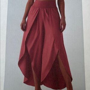 Halara High Waist Slit on Side Palazzo Pants 
Size M Brand New